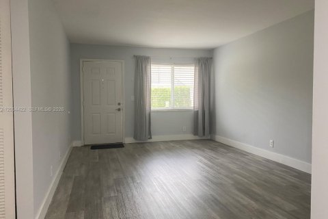 Appartement à louer à Coral Springs, Floride: 2 chambres, 76.18 m2 № 2382390 - photo 5