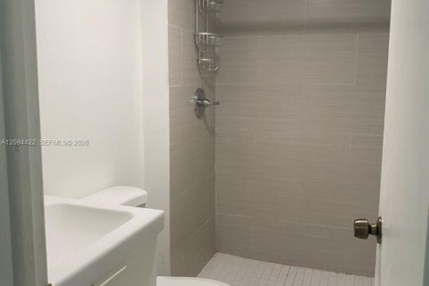 Appartement à louer à Coral Springs, Floride: 2 chambres, 76.18 m2 № 2382390 - photo 10