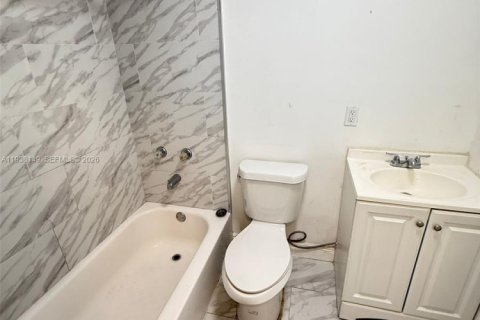 Купить виллу или дом в Дания-Бич, Флорида 3 спальни, 120.31м2, № 1996393 - фото 14