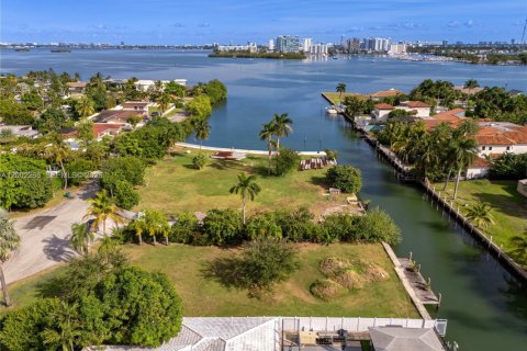 Terrain à vendre à Miami, Floride № 2066251 - photo 14