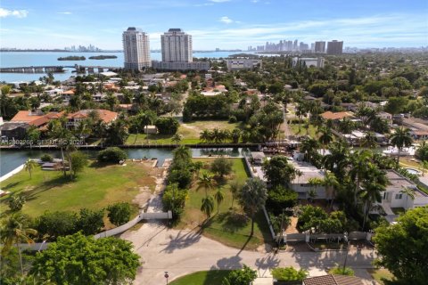 Terrain à vendre à Miami, Floride № 2066251 - photo 11