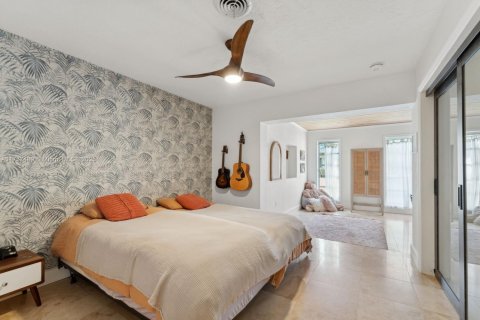 Casa en venta en Hollywood, Florida, 5 dormitorios, 289.86 m2 № 1487392 - foto 17