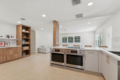 Casa en venta en Hollywood, Florida, 5 dormitorios, 289.86 m2 № 1487392 - foto 9