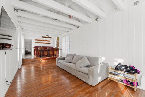 Casa en venta en Hollywood, Florida, 5 dormitorios, 289.86 m2 № 1487392 - foto 30
