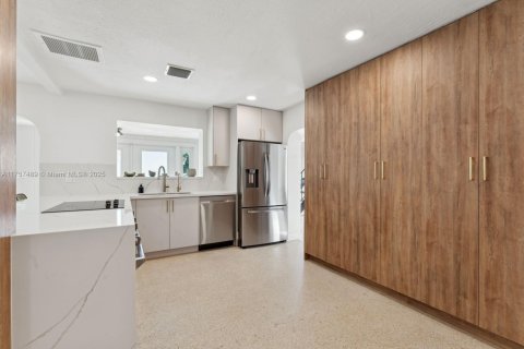 Casa en venta en Hollywood, Florida, 5 dormitorios, 289.86 m2 № 1487392 - foto 10