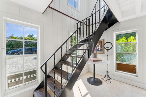 Casa en venta en Hollywood, Florida, 5 dormitorios, 289.86 m2 № 1487392 - foto 13