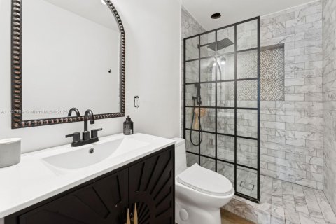 Casa en venta en Hollywood, Florida, 5 dormitorios, 289.86 m2 № 1487392 - foto 22
