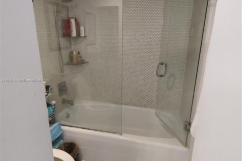 Купить кондоминиум в Авентура, Флорида 2 спальни, 105.72м2, № 1836226 - фото 30