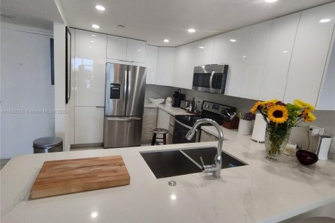 Купить кондоминиум в Авентура, Флорида 2 спальни, 105.72м2, № 1836226 - фото 28