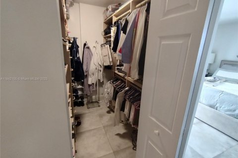Купить кондоминиум в Авентура, Флорида 2 спальни, 105.72м2, № 1836226 - фото 16