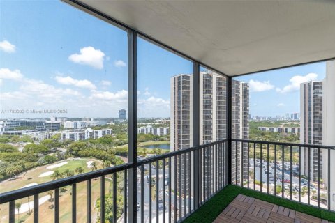 Купить кондоминиум в Авентура, Флорида 2 спальни, 105.72м2, № 2022634 - фото 17