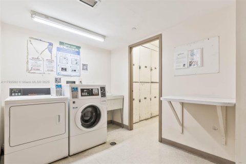 Купить кондоминиум в Авентура, Флорида 2 спальни, 105.72м2, № 2022634 - фото 20