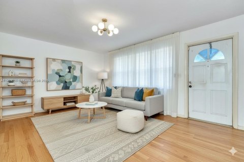 Villa ou maison à vendre à Hialeah, Floride: 3 chambres, 91.88 m2 № 1954716 - photo 5