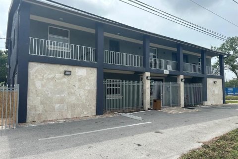 Commercial property in Fort Myers, Florida 435.53 sq.m. № 2213600