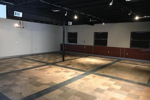 Immobilier commercial à vendre à Fort Myers, Floride: 435.53 m2 № 2213600 - photo 11