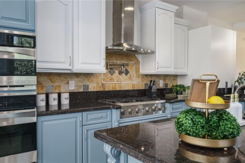 House in Palm City, Florida 9 bedrooms, 458.84 sq.m. № 2012171 - photo 11