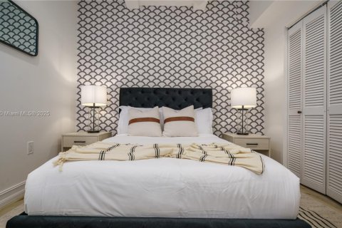 House in Palm City, Florida 9 bedrooms, 458.84 sq.m. № 2012171 - photo 24