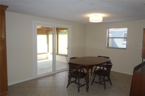 House in Lakeland, Florida 3 bedrooms, 128.48 sq.m. № 1716473 - photo 4