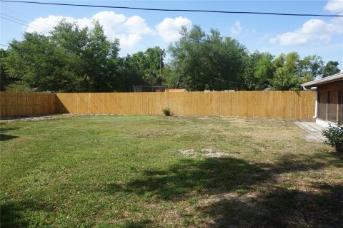 House in Lakeland, Florida 3 bedrooms, 128.48 sq.m. № 1716473 - photo 18