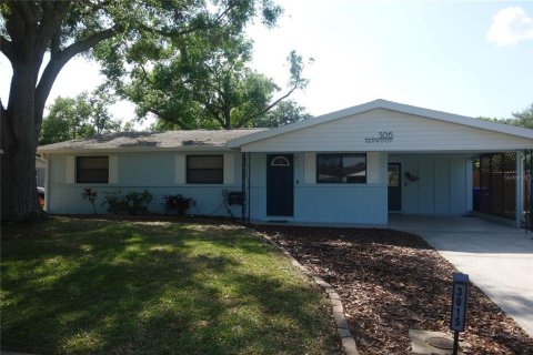 House in Lakeland, Florida 3 bedrooms, 128.48 sq.m. № 1716473 - photo 1