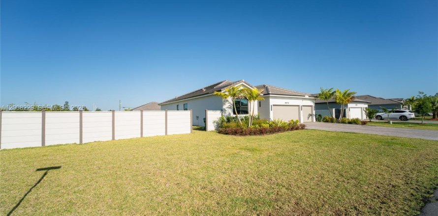 Villa ou maison à Homestead, Floride 4 chambres, 280.1 m2 № 2072588