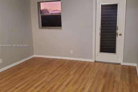 Copropriété à louer à Tamarac, Floride: 1 chambre, 69.31 m2 № 2076541 - photo 6