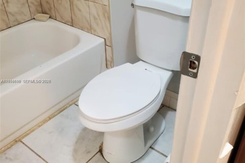 Copropriété à louer à Tamarac, Floride: 1 chambre, 69.31 m2 № 2076541 - photo 7
