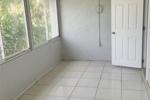 Copropriété à louer à Tamarac, Floride: 1 chambre, 69.31 m2 № 2076541 - photo 9