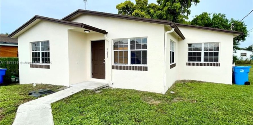Villa ou maison à West Park, Floride 3 chambres, 106.65 m2 № 1898373