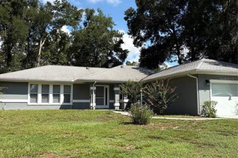 Casa en Dunnellon, Florida 3 dormitorios, 195 m2 № 2364086