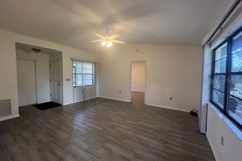 Villa ou maison à louer à Sarasota, Floride: 2 chambres, 82.5 m2 № 2404739 - photo 7