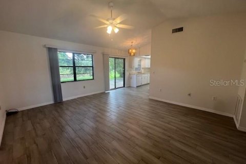 Villa ou maison à louer à Sarasota, Floride: 2 chambres, 82.5 m2 № 2404739 - photo 6