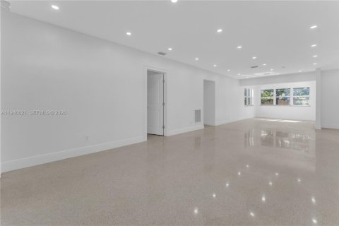 Propiedad comercial en venta en Hollywood, Florida № 2005991 - foto 27