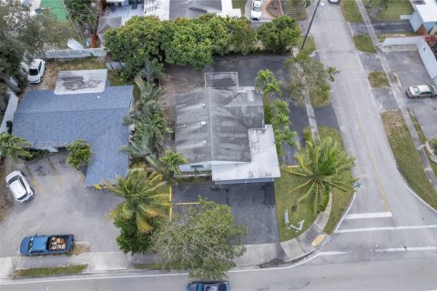 Propiedad comercial en venta en Hollywood, Florida № 2005991 - foto 21