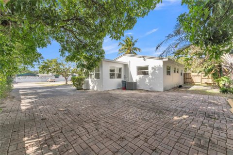 Propiedad comercial en venta en Hollywood, Florida № 2005991 - foto 7