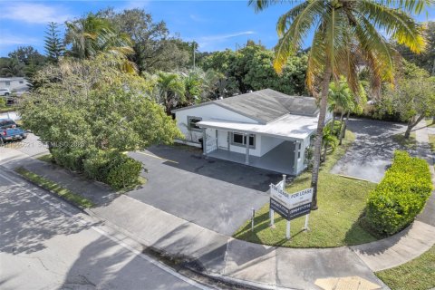 Propiedad comercial en venta en Hollywood, Florida № 2005991 - foto 10