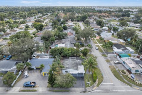 Propiedad comercial en venta en Hollywood, Florida № 2005991 - foto 15