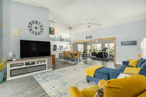 Купить виллу или дом в Гудзон, Флорида 5 комнат, 144.18м2, № 1808480 - фото 2