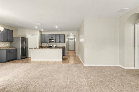 Casa en venta en Winter Haven, Florida, 4 dormitorios, 171.96 m2 № 2101636 - foto 5