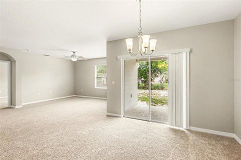 Casa en venta en Winter Haven, Florida, 4 dormitorios, 171.96 m2 № 2101636 - foto 4