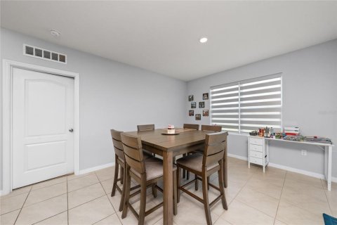 Villa ou maison à vendre à Saint Cloud, Floride: 3 chambres, 155.7 m2 № 2339296 - photo 9