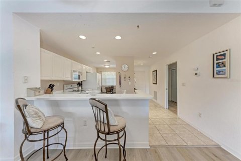 Copropriété à louer à Bradenton, Floride: 2 chambres, 125.05 m2 № 2303326 - photo 12