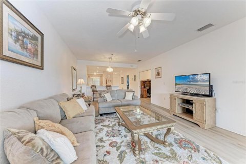 Copropriété à louer à Bradenton, Floride: 2 chambres, 125.05 m2 № 2303326 - photo 11
