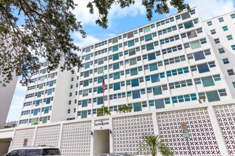 Condo in Sarasota, Florida, 1 bedroom  № 2267266