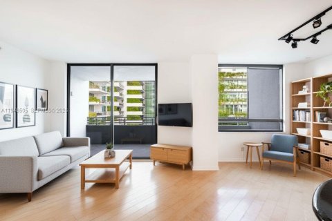 Condo in Miami Beach, Florida, 1 bedroom  № 2004647 - photo 4