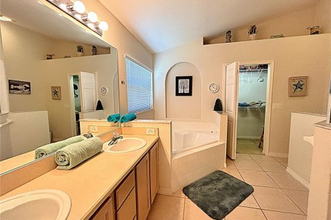 House in Kissimmee, Florida 4 bedrooms, 167.22 sq.m. № 1129991 - photo 29