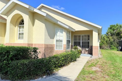House in Kissimmee, Florida 4 bedrooms, 167.22 sq.m. № 1129991 - photo 3