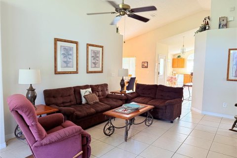 House in Kissimmee, Florida 4 bedrooms, 167.22 sq.m. № 1129991 - photo 14