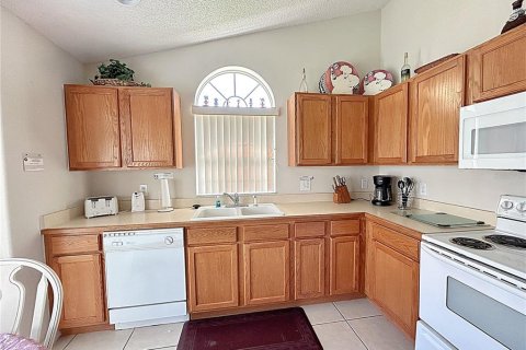 House in Kissimmee, Florida 4 bedrooms, 167.22 sq.m. № 1129991 - photo 7