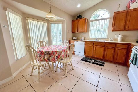 House in Kissimmee, Florida 4 bedrooms, 167.22 sq.m. № 1129991 - photo 9